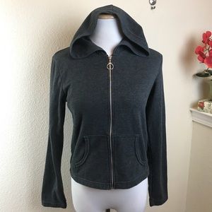 Long Sleeve Zip Up Sweater w/Hood!